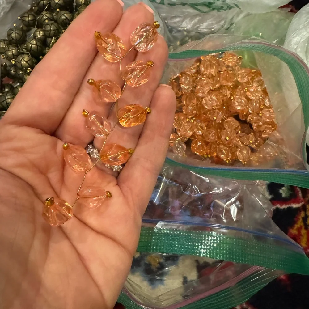 Bulk of handmade beaded blooms - Picture 6 of 10